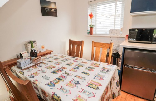 Beadnell Cottage | 22 LONGSTONE PARK, pet friendly, country holiday cottage in Beadnell