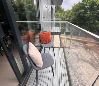 Sheldon Apartment | 22 Lux & Stylish 2 bed 2 bath Apart w balcony 11