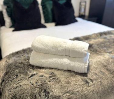Upper Edmonton Bed & Breakfast | 22 Residence