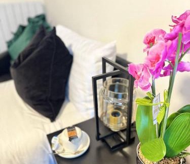 Upper Edmonton Bed & Breakfast | 22 Residence