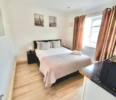 Upper Edmonton Bed & Breakfast | 22 Residence