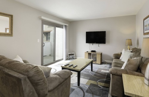 Motel District House | 220 #7 Ocean View Ave 2 Bedroom Condo by Redawning