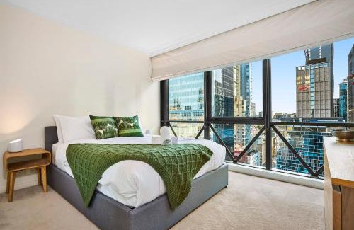 Chinatown Apartment | 222 Stay on Russell Perfect City Getaway