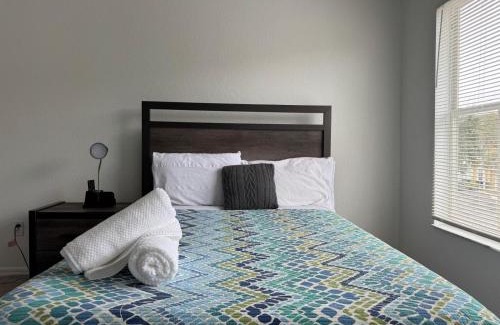 Venetian Bay Villages House | 2222-3-SV-Charming condo