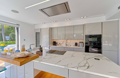 Puerto Banus Ski Chalet | 2244 Luxury Modern Villa with Heated Pool in Puerto Banus