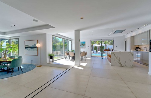 Puerto Banus Ski Chalet | 2244 Luxury Modern Villa with Heated Pool in Puerto Banus