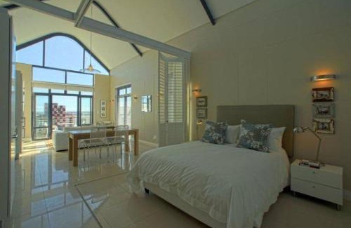 Big Bay Apartment | 226 Eden on the Bay