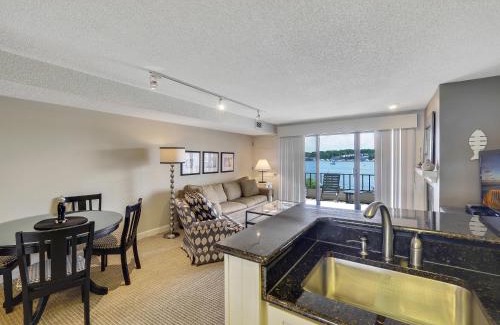 Charlevoix House | 229 Edgewater Inn