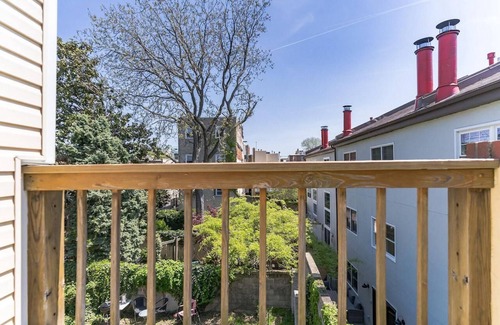 Southwark Apartment | 229 Fulton St in Philadelphia