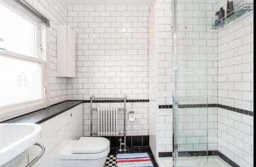 Bow House | 23 Baldock Street