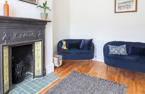 Walton on the Naze Cottage | 23 HIGH STREET, pet friendly, with a garden in Walton-On-The-Naze