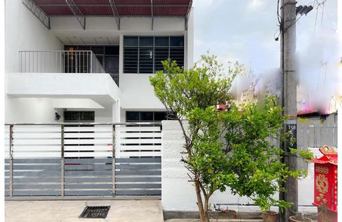 Mak Mandin House | ✩ 23 HOUSE ✩ 23号 复古老宅 ✩ Vintage Homestay