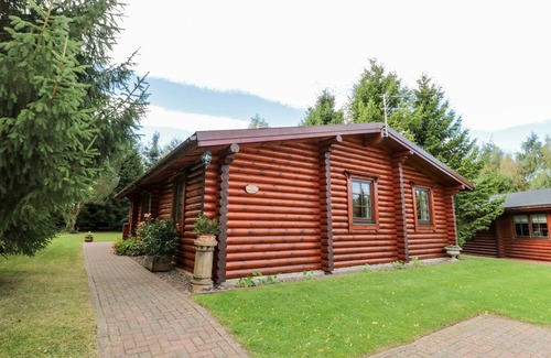 Morpeth Cottage | 23 Lakeside Drive