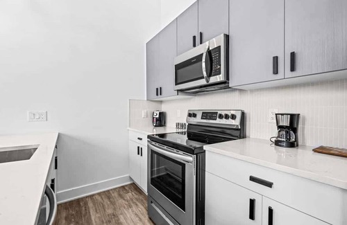 Delair House | 23 Luxury Loft-FREE Private Parking-Tesla Charger