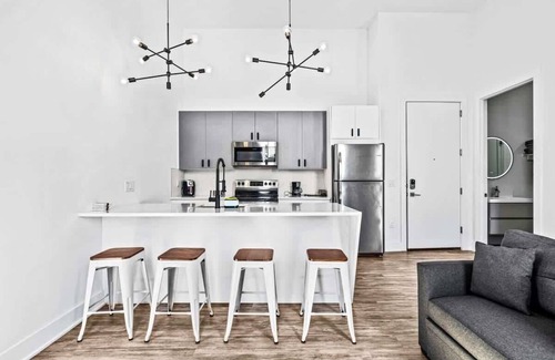 Delair House | 23 Luxury Loft-FREE Private Parking-Tesla Charger