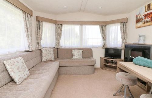 Combe Martin House | 23 Manleigh Park