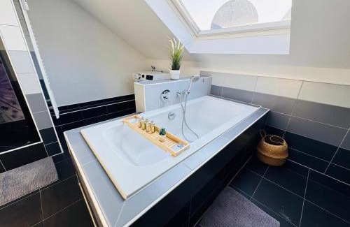 Hochheide Apartment | 23-schöner Wohnen, großes Apartment für 5-6 Personen in super Lage