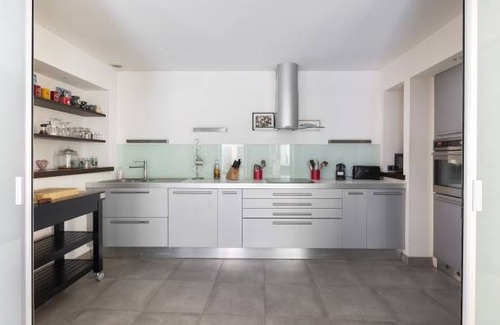 Richebourg - Saint-Clement Apartment | 230 m² Apartment ∙ 4 bedrooms ∙ 4 guests