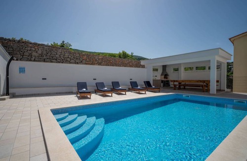 Klenovica Other | 230 m² Accommodation ∙ 8 bedrooms ∙ 16 guests