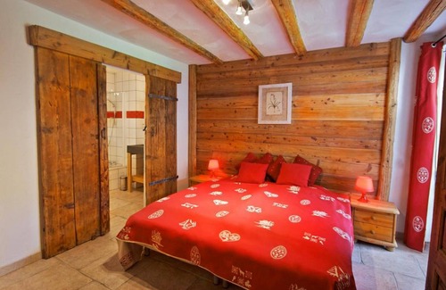 Peisey-Nancroix Ski Chalet | 230 m² Chalet ∙ 7 bedrooms ∙ 15 guests