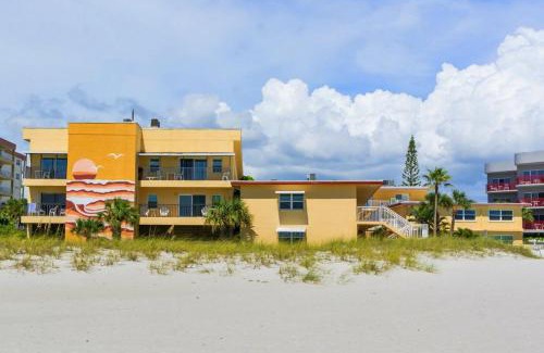 Madeira Beach House | 239 Surf Song Resort