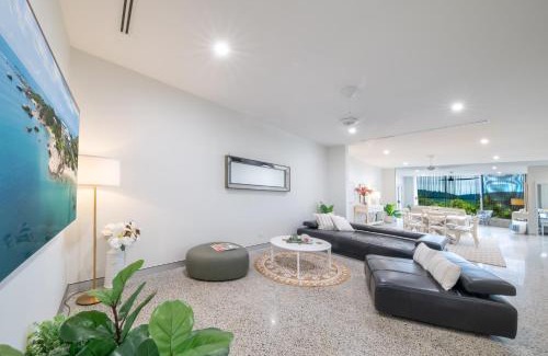 Airlie Beach Apartment | 23B Airlie View