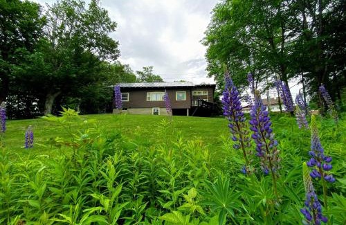 Franconia House | 23SR Traditional Austrian Chalet at the base of Cannon Ski Area in Franconia Notch