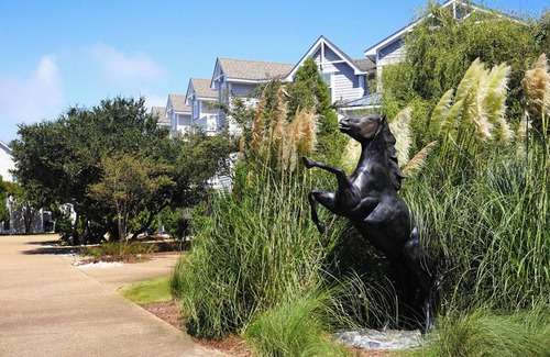 Corolla House | 24-Bedroom Home with Unparalleled Privacy For Corporate Retreats, Weddings, & Family Gatherings!