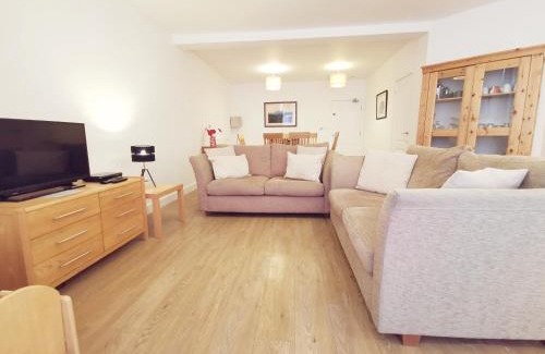 Trearddur Bay House | 24 CLIFF APARTMENT-3 BED-GROUND FLOOR-SEA VIEWS