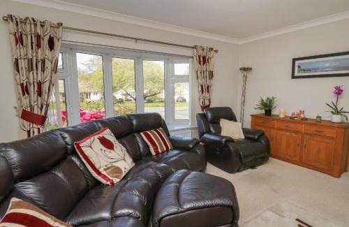 Bryn-crug House | 24 Dolithel