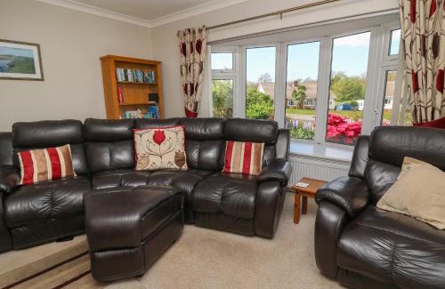 Bryn-crug House | 24 Dolithel