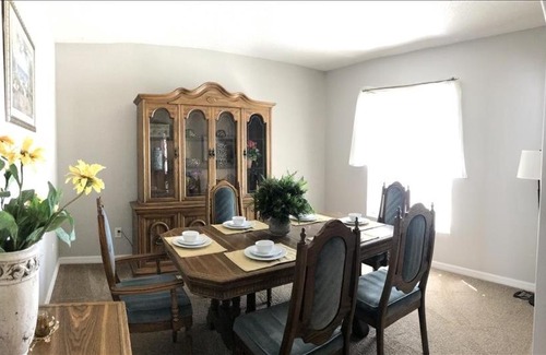 Sunset Ridge House | 24 Knollwood House