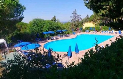 Montopoli in Val d'Arno House | 24 m² Mobile home ∙ 2 bedrooms ∙ 5 guests
