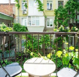 Lypky Apartment | 24 Mezhygirska str 24, Apartments in historical parts, Podil