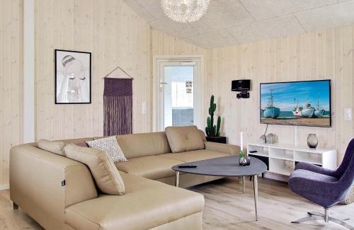 Olpenitz House | 24 person holiday home in Hasselberg