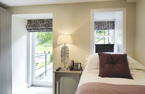 New Town Hotel | 24 Royal Terrace