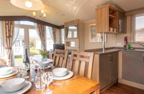 Mullacott Cabin | 24 Woolacombe Heights - 3 Bed - Sleeps 6 - TJS24WH
