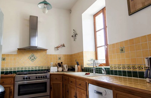 Arthon House | 240 m² House ∙ 5 bedrooms ∙ 11 guests