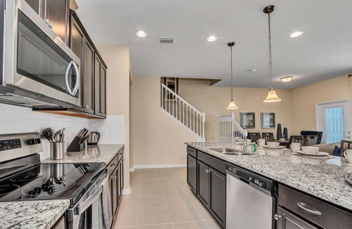 Four Corners Villa | 2407 Dubai Street