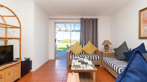 Hermanus House | 241 hermanus beach club