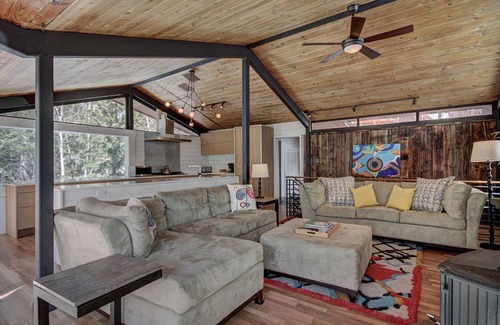 Breckenridge Heights House | 243 m² House ∙ 3 bedrooms ∙ 8 guests