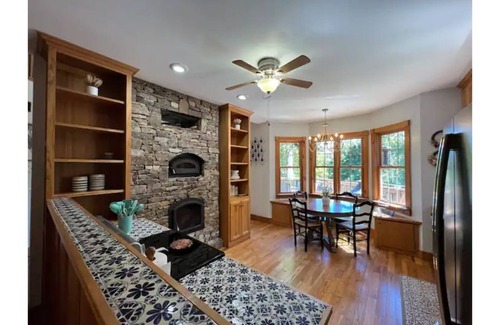 Clarkesville Cabin | 25 Acres Mountain House. 8 Miles from Helen. Pet Friendly.