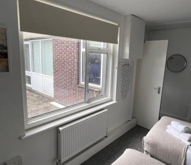 Southgate Apartment | 25 Chase Side