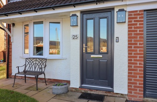 Llangollen Cottage | 25 Maes Collen