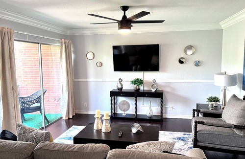 North Arlington Condo | 25% OFF-3BD/2.5BA-Condo-Six Flags-G.Prairie-GP32A