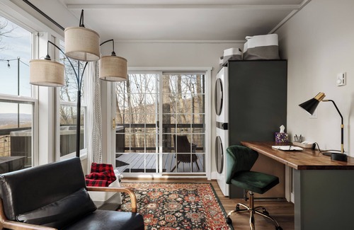 New Market Cabin | 25% Off ~ Hygge mountain retreat w/stunning views