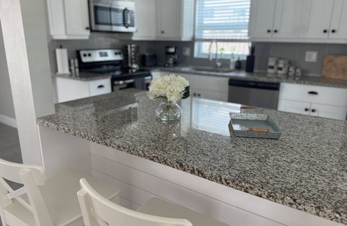 Ridge Wood Heights House | 25% off in Oct - SandyFeet - family-friendly, private heated pool, 5 mi to beach