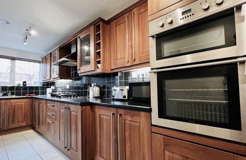 Wyken House | 25%off|Monthly Discount|10Guests