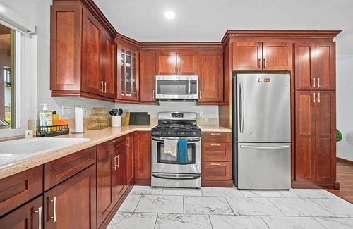 Walnut House | 25% OFF Monthly Serene 4B2B w/Luxe Furnishings