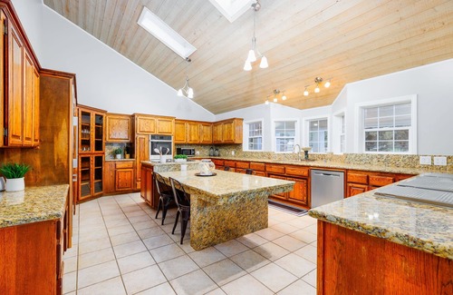 Murrieta House | 25%Off Sept WkDays! Amazing Pool, Hot Tub, V-Ball